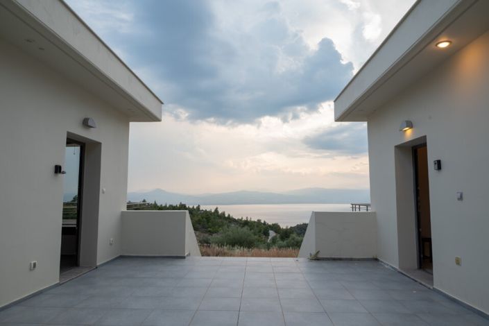 Image No.2-9 Bed Property for sale