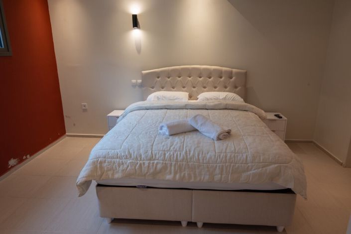 Image No.30-9 Bed Property for sale