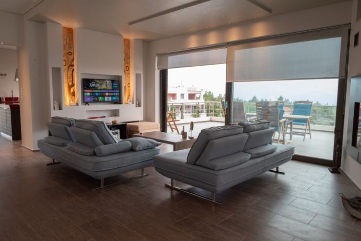 Image No.5-9 Bed Property for sale