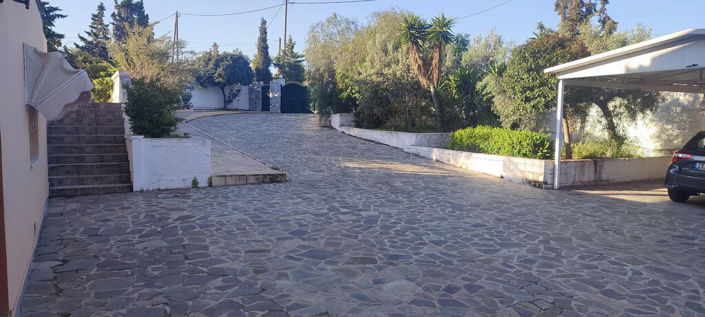 Image No.14-5 Bed Property for sale