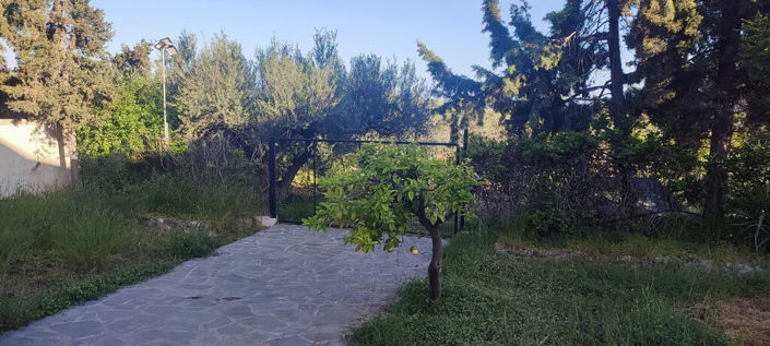 Image No.17-5 Bed Property for sale