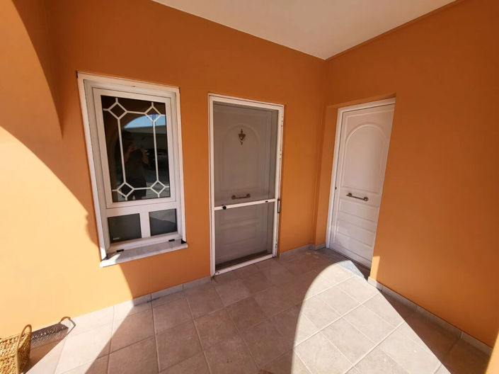 Image No.23-5 Bed Property for sale