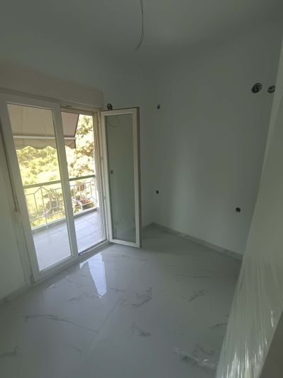 Image No.4-2 Bed Flat for sale