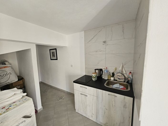 Image No.14-3 Bed Flat for sale