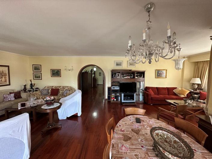 Image No.5-4 Bed Flat for sale