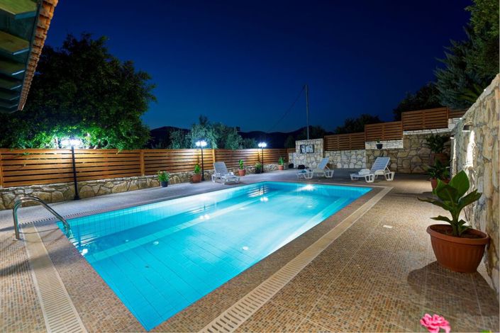 Image No.17-5 Bed Villa for sale