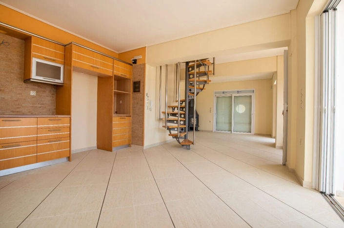Image No.2-2 Bed Maisonette for sale