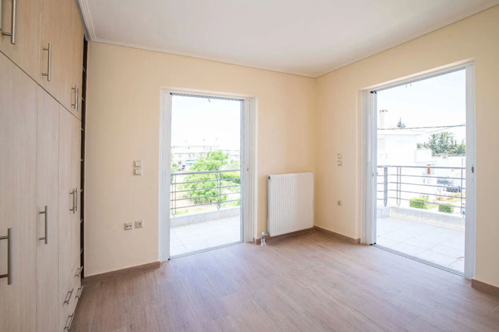 Image No.3-2 Bed Maisonette for sale