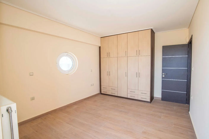 Image No.7-2 Bed Maisonette for sale