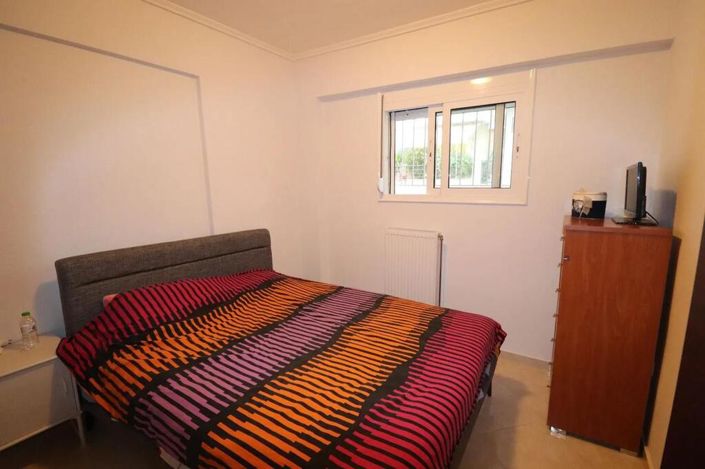Image No.12-2 Bed Maisonette for sale