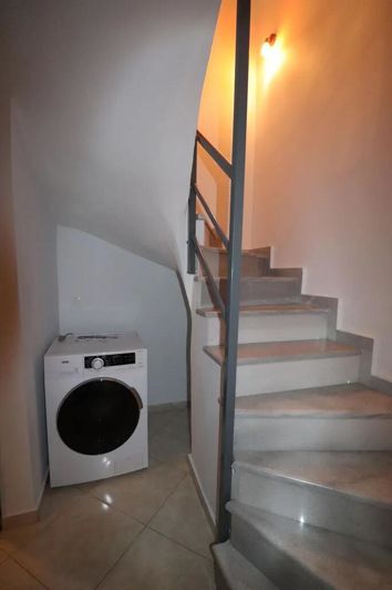 Image No.15-2 Bed Maisonette for sale