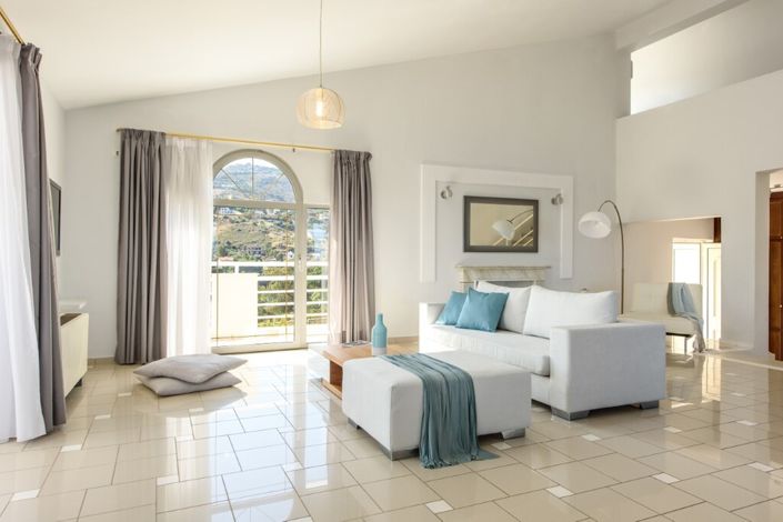 Image No.28-5 Bed Villa for sale
