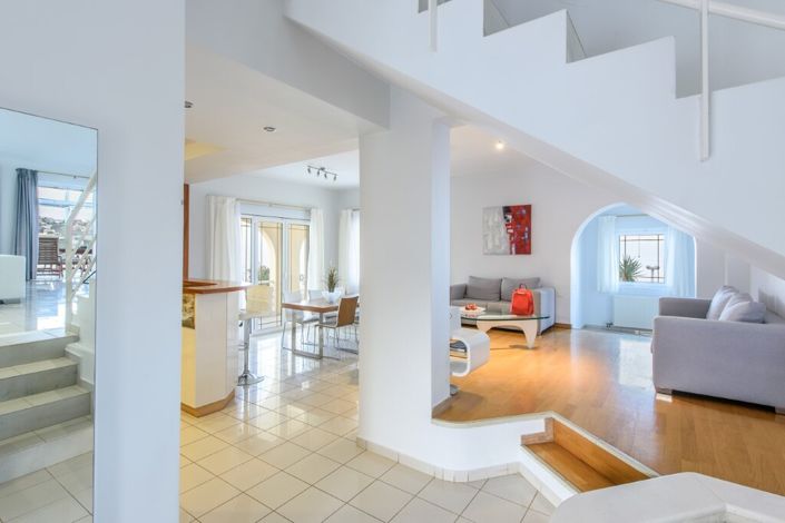 Image No.8-5 Bed Villa for sale