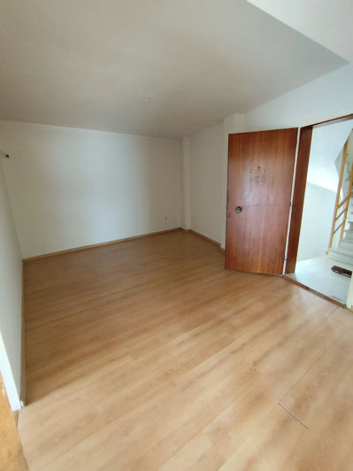 Image No.8-2 Bed Flat for sale