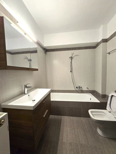 Image No.10-2 Bed Flat for sale