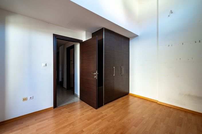 Image No.11-3 Bed Maisonette for sale