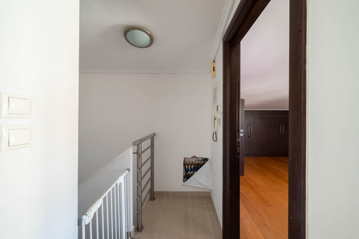 Image No.18-3 Bed Maisonette for sale