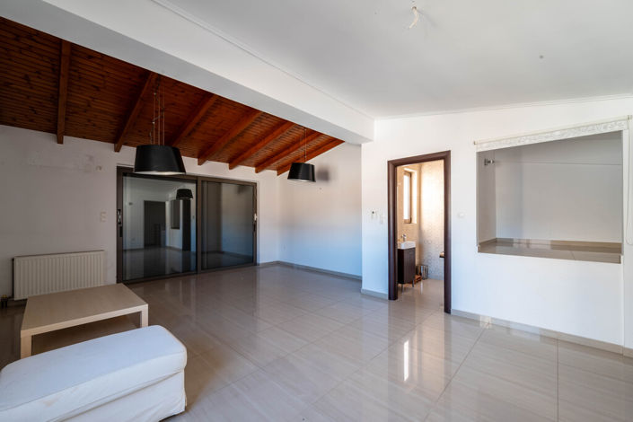 Image No.22-3 Bed Maisonette for sale
