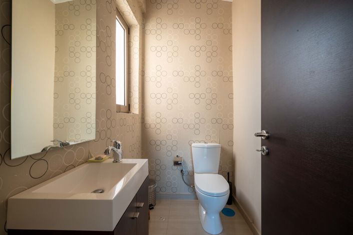 Image No.28-3 Bed Maisonette for sale