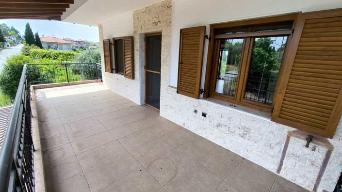 Image No.22-3 Bed Maisonette for sale