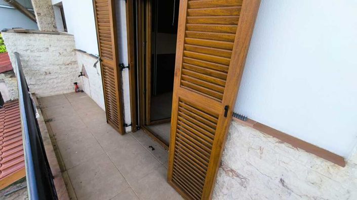 Image No.23-3 Bed Maisonette for sale