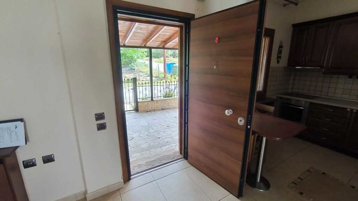 Image No.3-3 Bed Maisonette for sale