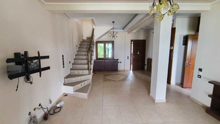 Image No.6-3 Bed Maisonette for sale
