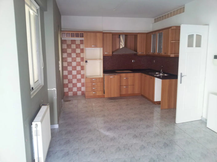 Image No.7-2 Bed Maisonette for sale