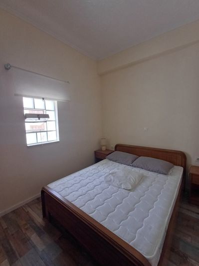 Image No.8-2 Bed Flat for sale