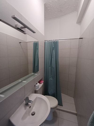 Image No.8-2 Bed Flat for sale
