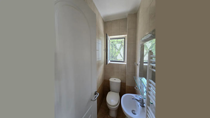 Image No.13-4 Bed Property for sale