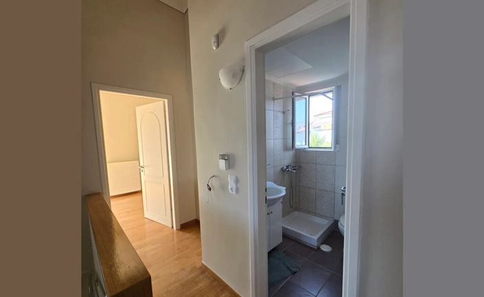 Image No.20-4 Bed Property for sale