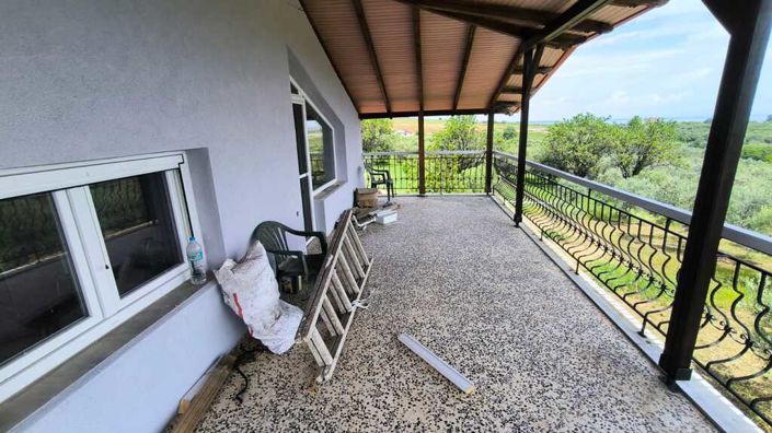 Image No.17-3 Bed Property for sale