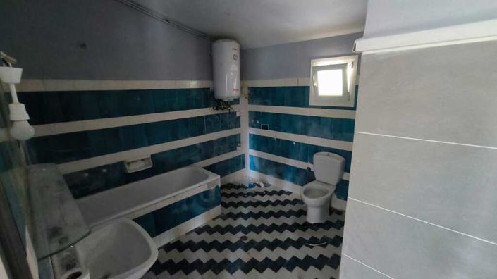 Image No.6-3 Bed Property for sale