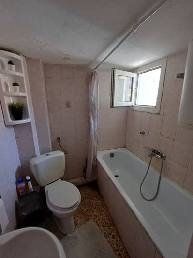 Image No.23-2 Bed Flat for sale