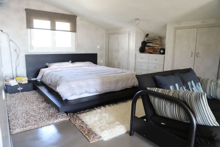 Image No.18-3 Bed Maisonette for sale