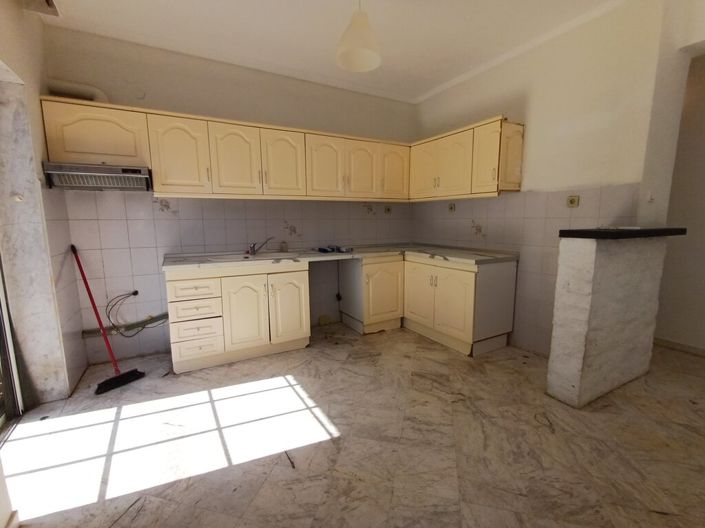 Image No.6-2 Bed Flat for sale