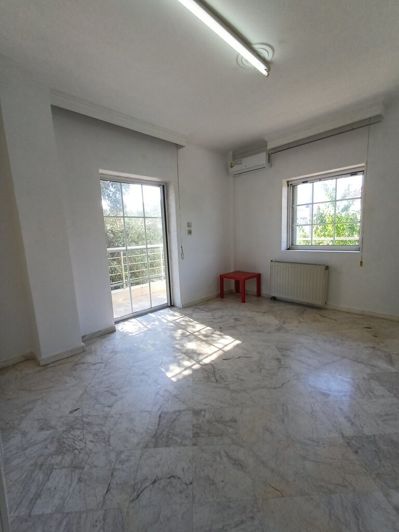Image No.8-2 Bed Flat for sale