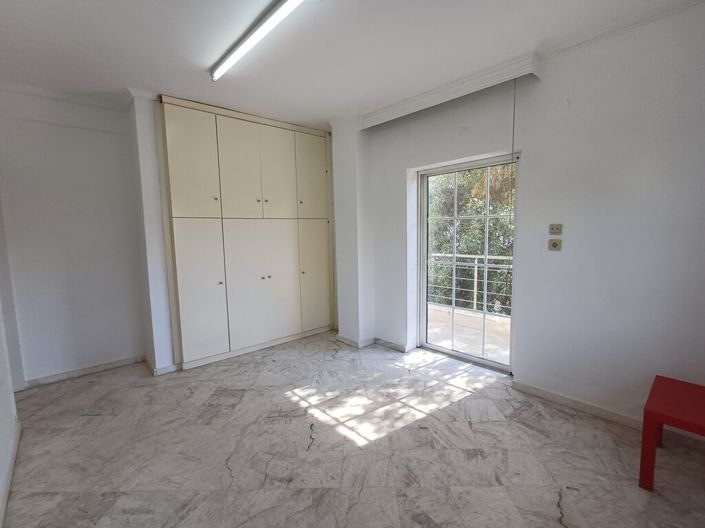 Image No.9-2 Bed Flat for sale