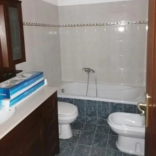 Image No.12-3 Bed Flat for sale