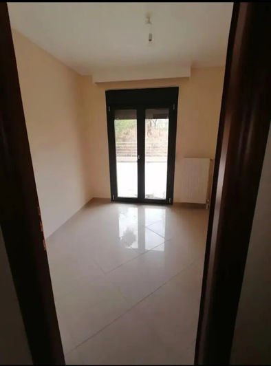 Image No.9-3 Bed Flat for sale