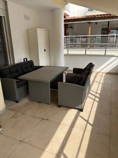 Image No.10-3 Bed Flat for sale