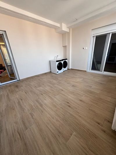 Image No.6-3 Bed Flat for sale