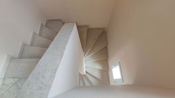 Image No.20-4 Bed Maisonette for sale