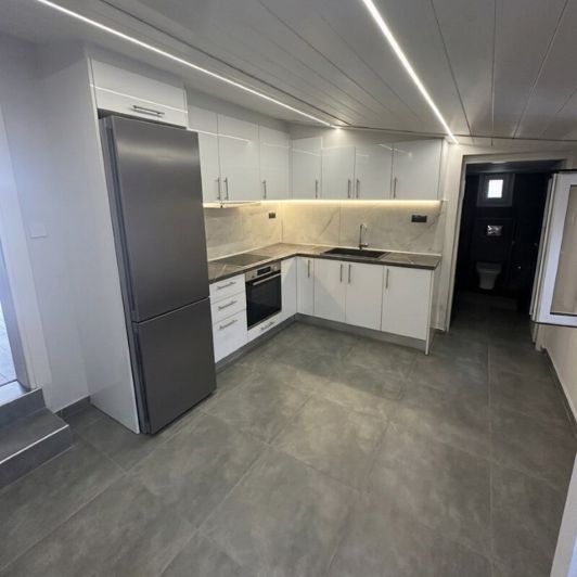 Image No.6-2 Bed Property for sale
