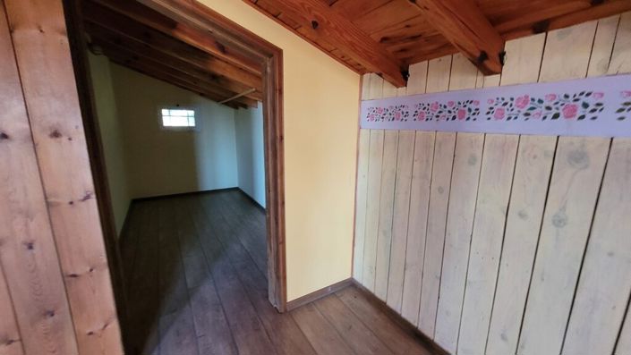 Image No.8-3 Bed Property for sale