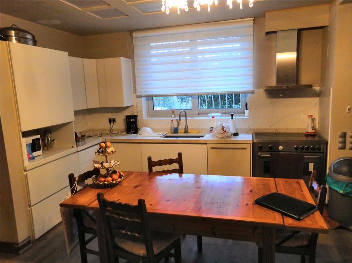 Image No.7-3 Bed Property for sale