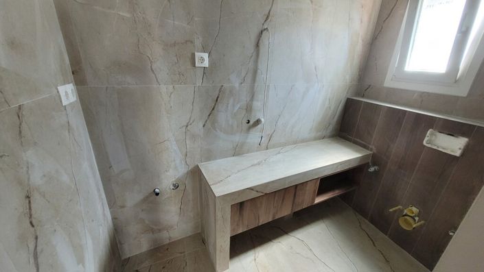 Image No.20-2 Bed Flat for sale