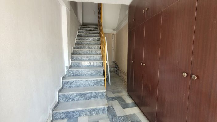 Image No.24-2 Bed Flat for sale