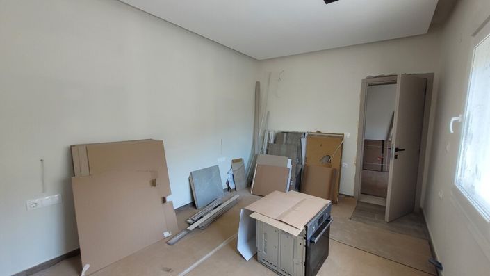 Image No.8-2 Bed Flat for sale